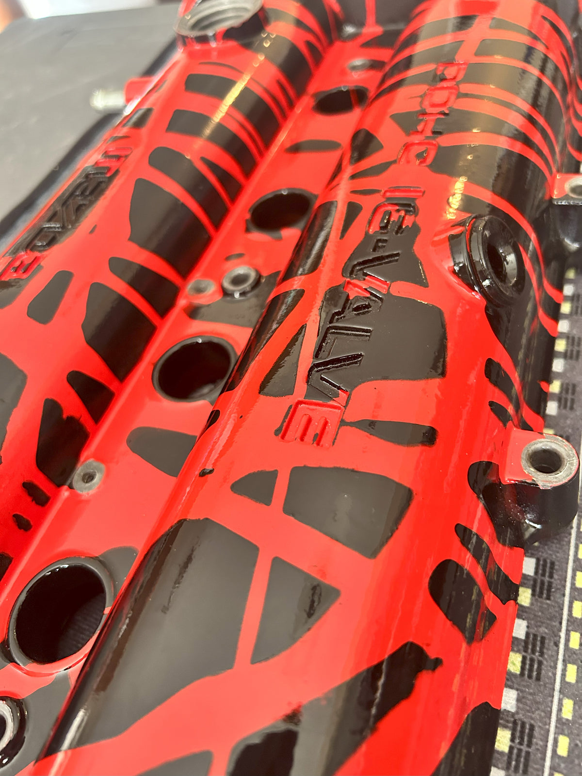 90-93 Miata 1.6L Custom Painted Valve Cover - Red/Black