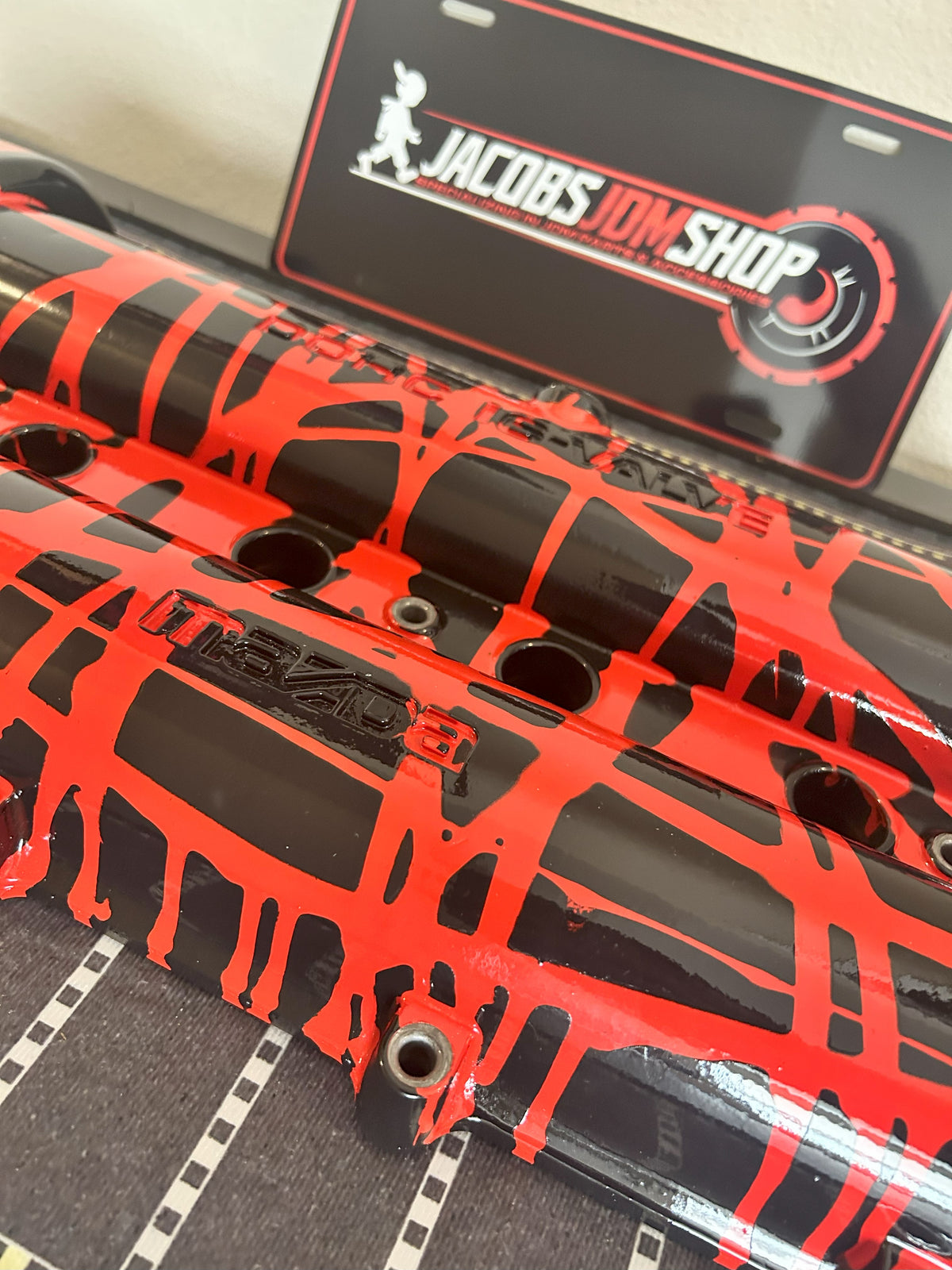 90-93 Miata 1.6L Custom Painted Valve Cover - Red/Black